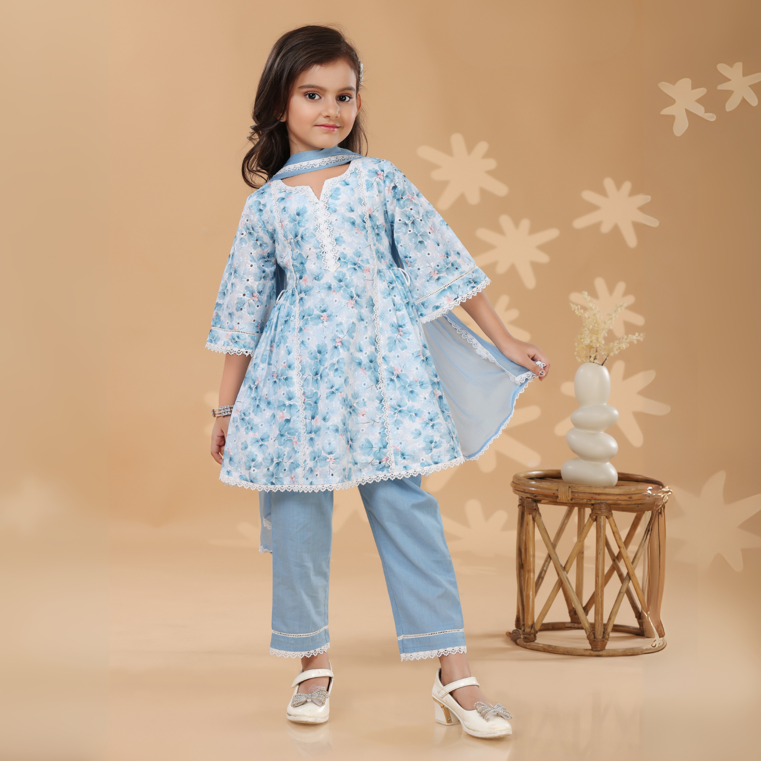 Girls Festive & Party Kurti And Pant Set