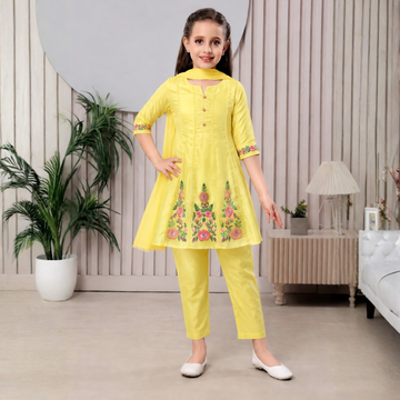Girls Floral Printed Regular Kurta with Trousers