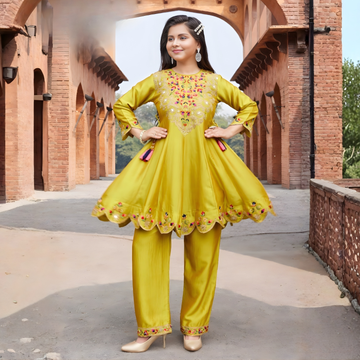 Latest Design Trending Girls Embroidered kurti Set