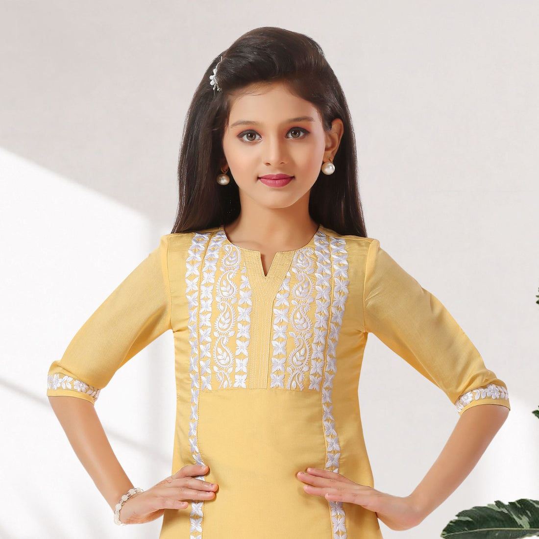 Girls  Kurti Legging  SET .