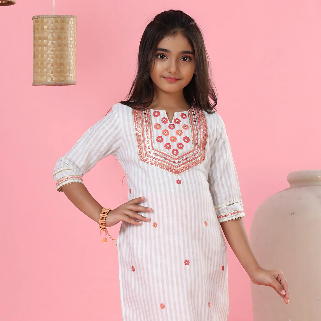 New Stylish Girls Embroidered Kurti Set