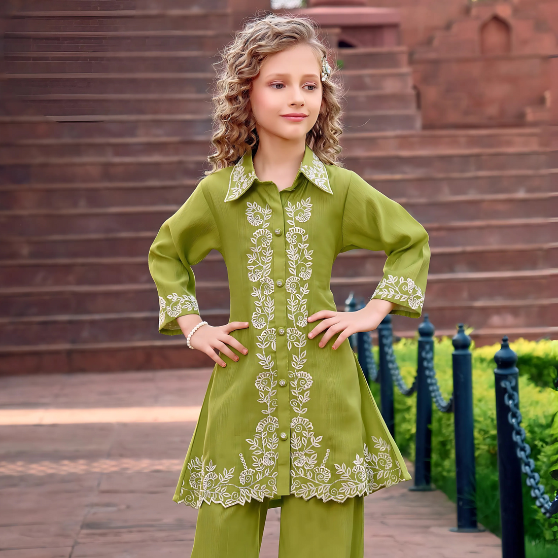 Elegant Green Embroidered Kurti & Pant Set for Girls