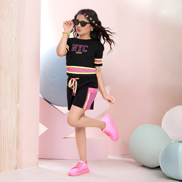 Girls Fashionable T-Shirt & Shorts Set