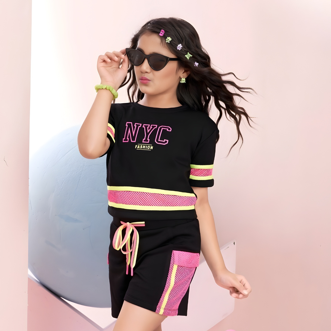 Girls Fashionable T-Shirt & Shorts Set