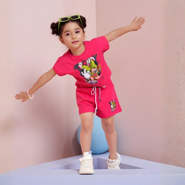 Girls Fashionable T-Shirt & Shorts Set
