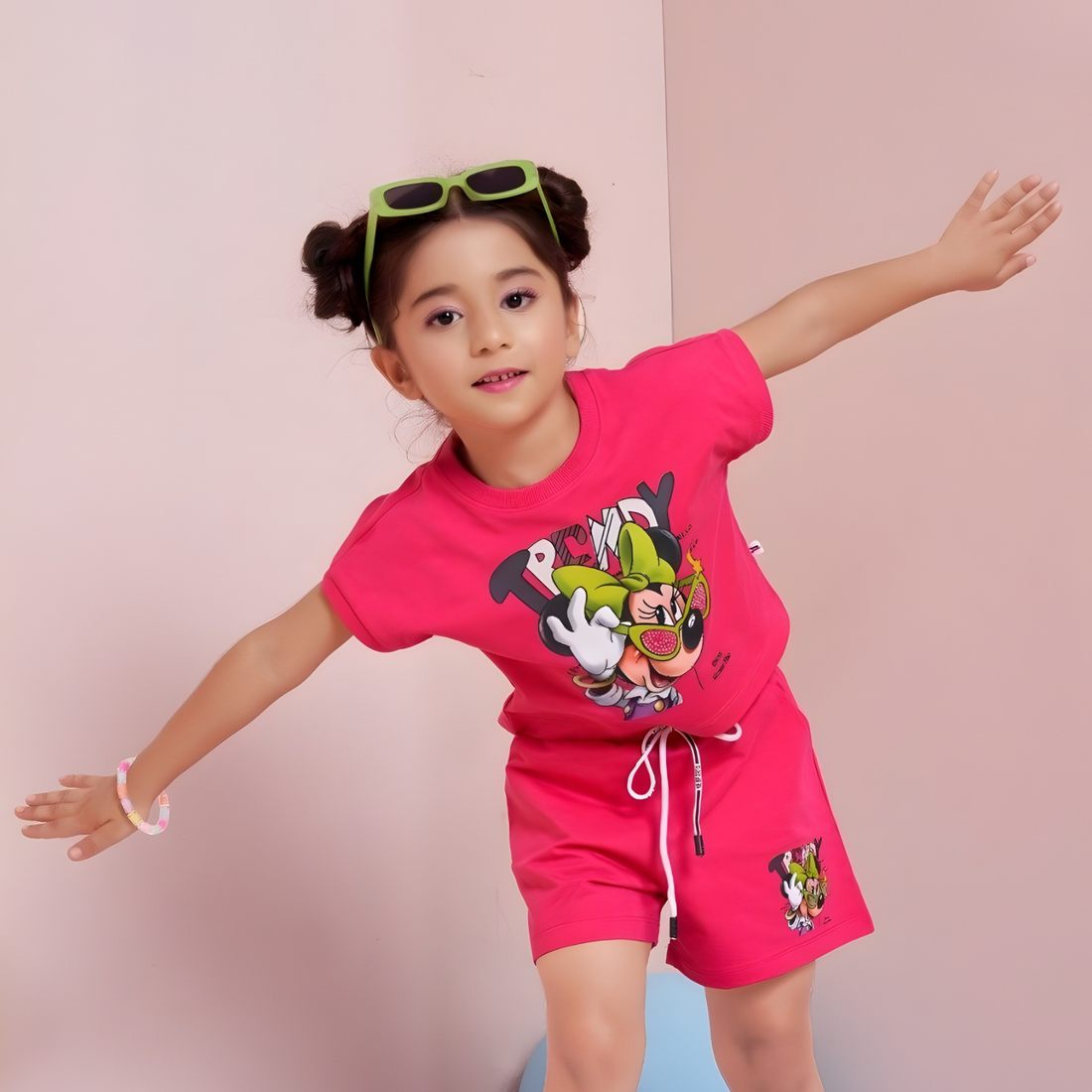 Girls Fashionable T-Shirt & Shorts Set