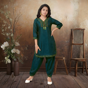 Girls Fashionable Gottapatti Afgani Salwar Suit
